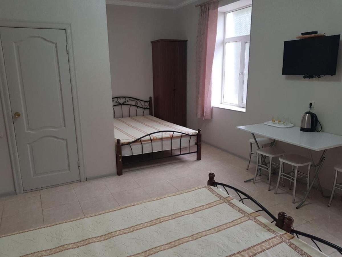 Guest House Gorny Ruchei Гагра Екстер'єр фото