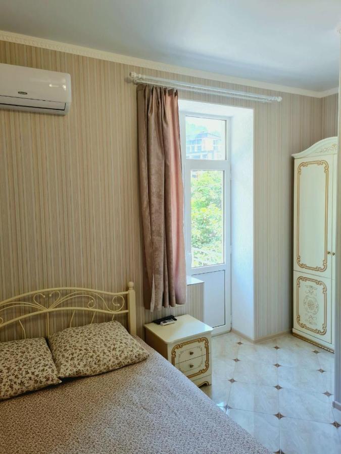 Guest House Gorny Ruchei Гагра Екстер'єр фото