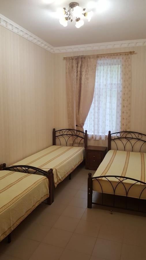 Guest House Gorny Ruchei Гагра Екстер'єр фото